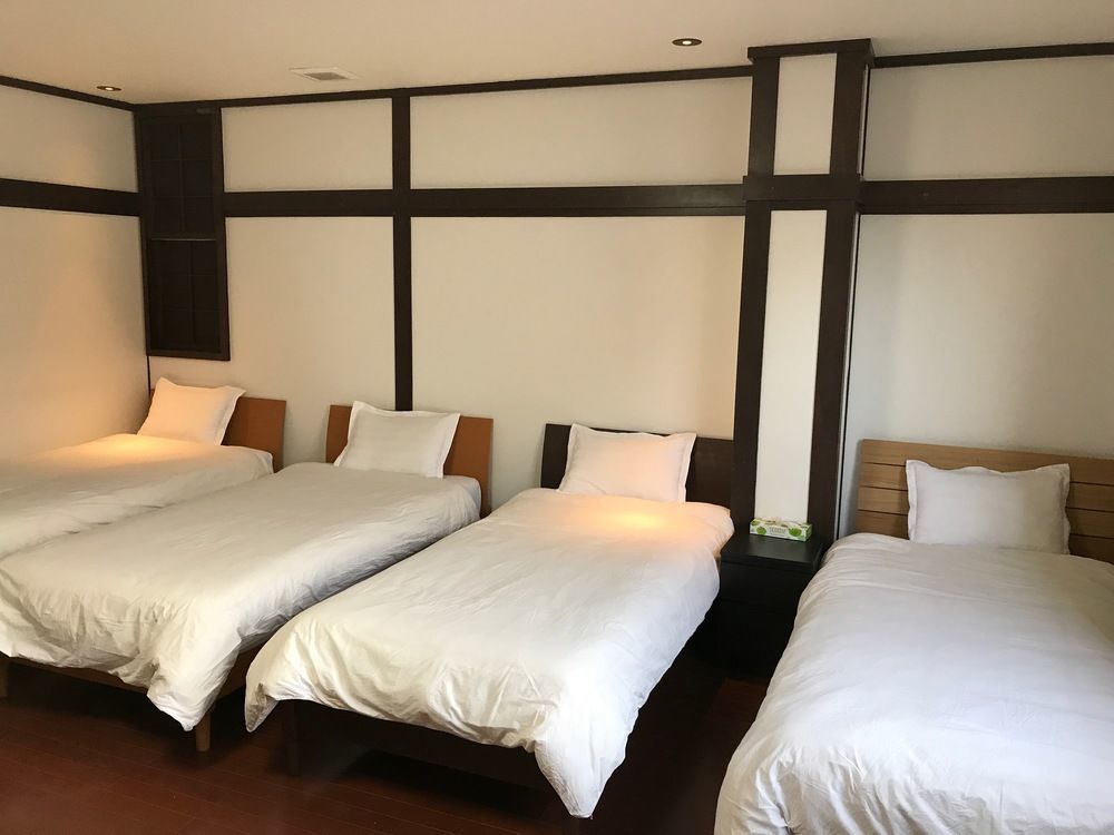 Naniwa 2* Osaka