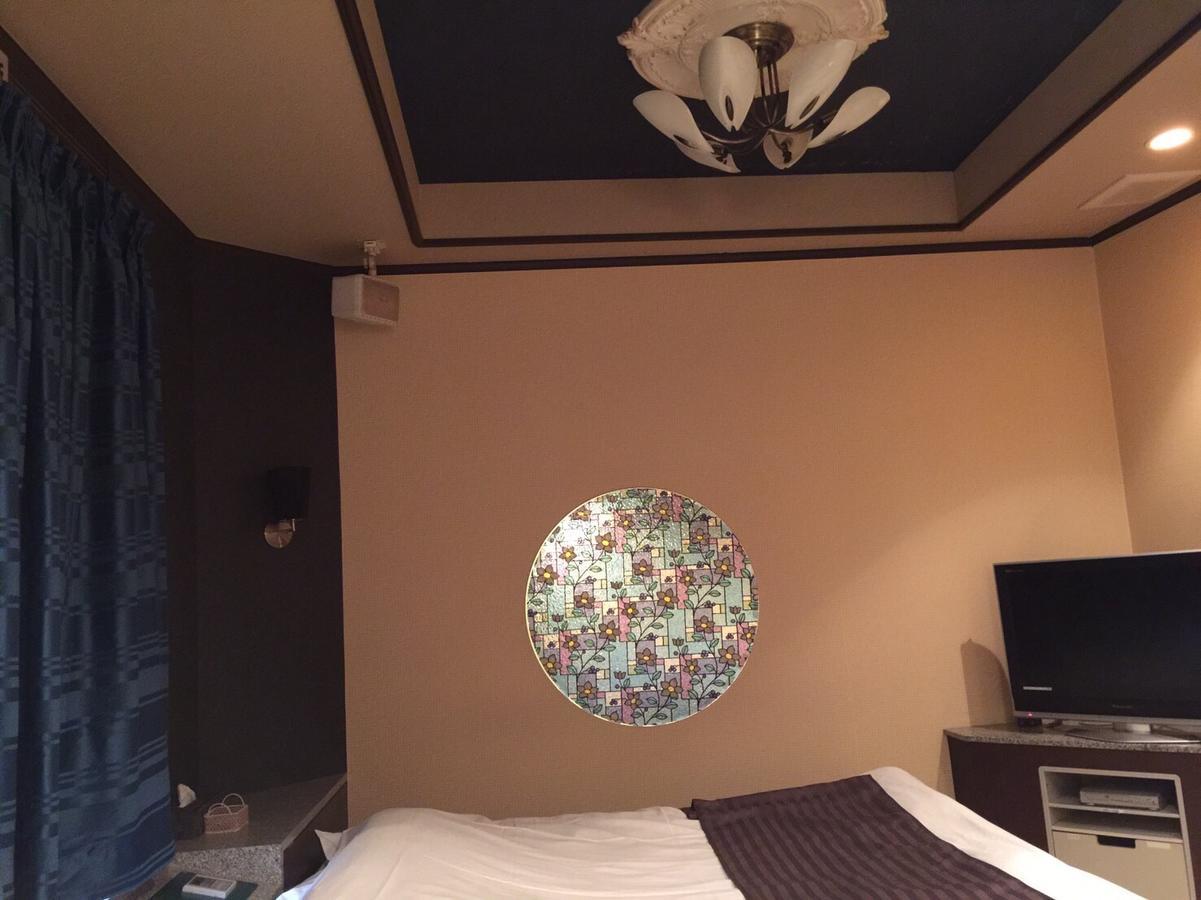 Ally (adults Only) Love hotel *