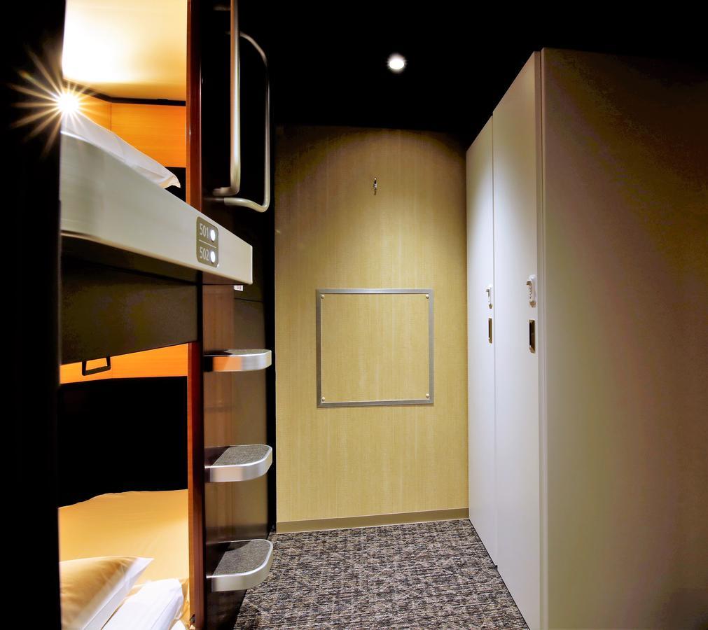 Capsule hotel Tama Cabin Honmachi