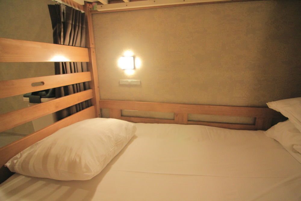 Yadokari Namba Hostel Ōsaka