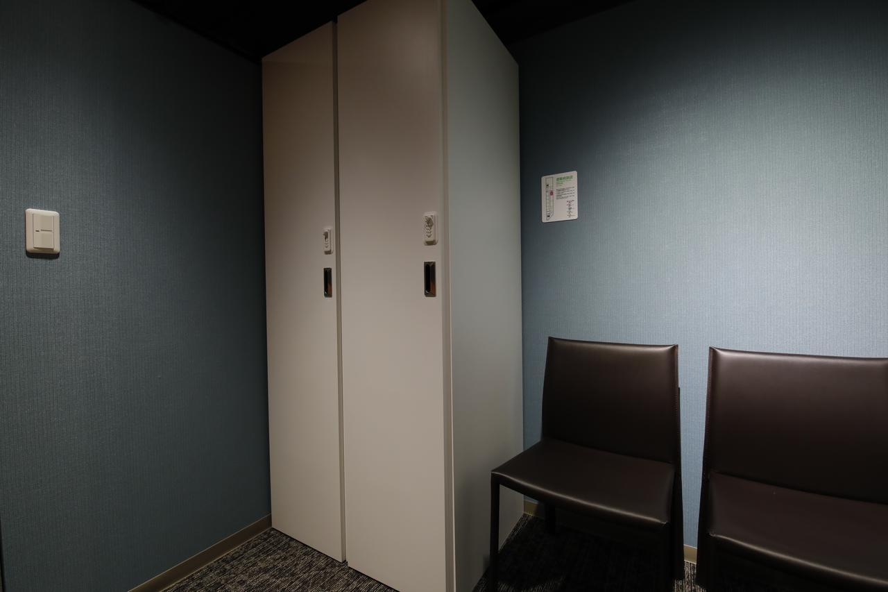 Tama Cabin Honmachi Capsule hotel Osaka