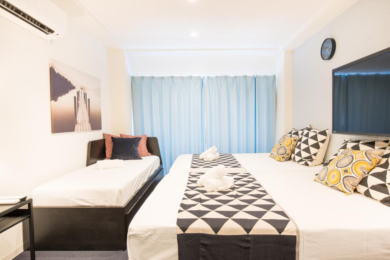Apartment Namba Garden Square *