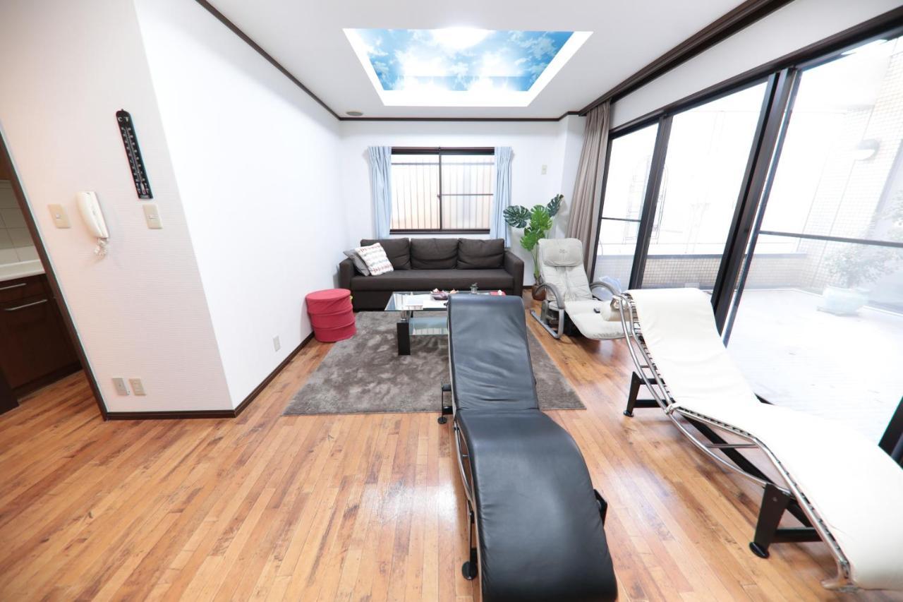 Apartment 21