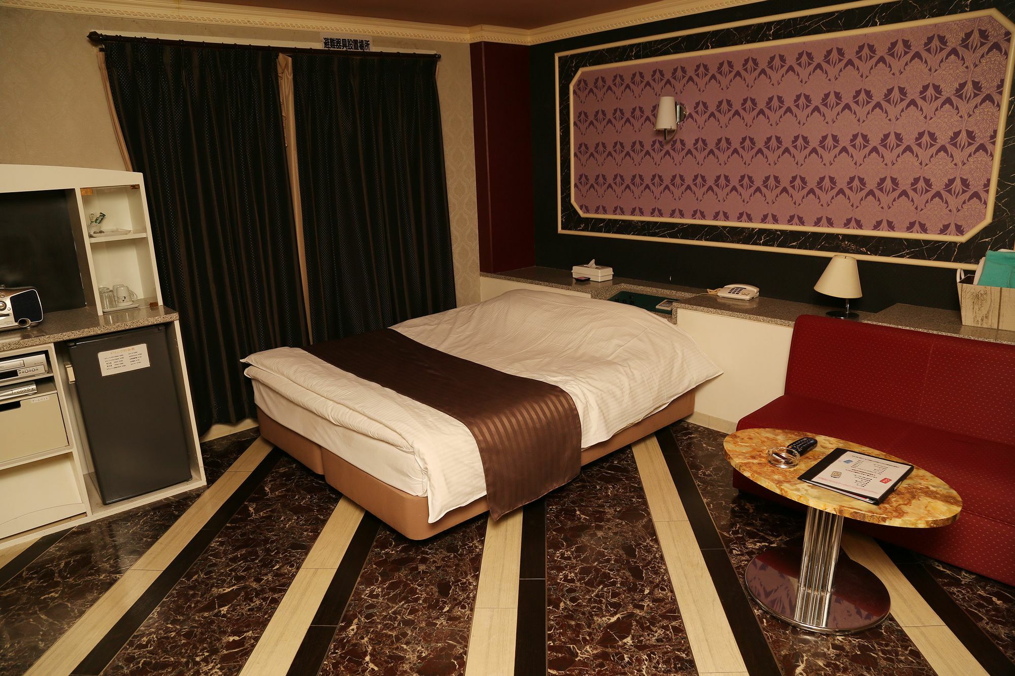 Love hotel Ally (adults Only)