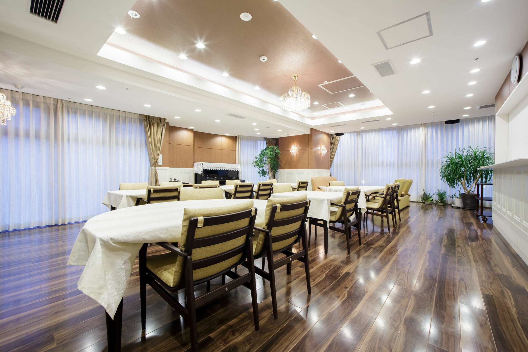 The United Umeda 2*