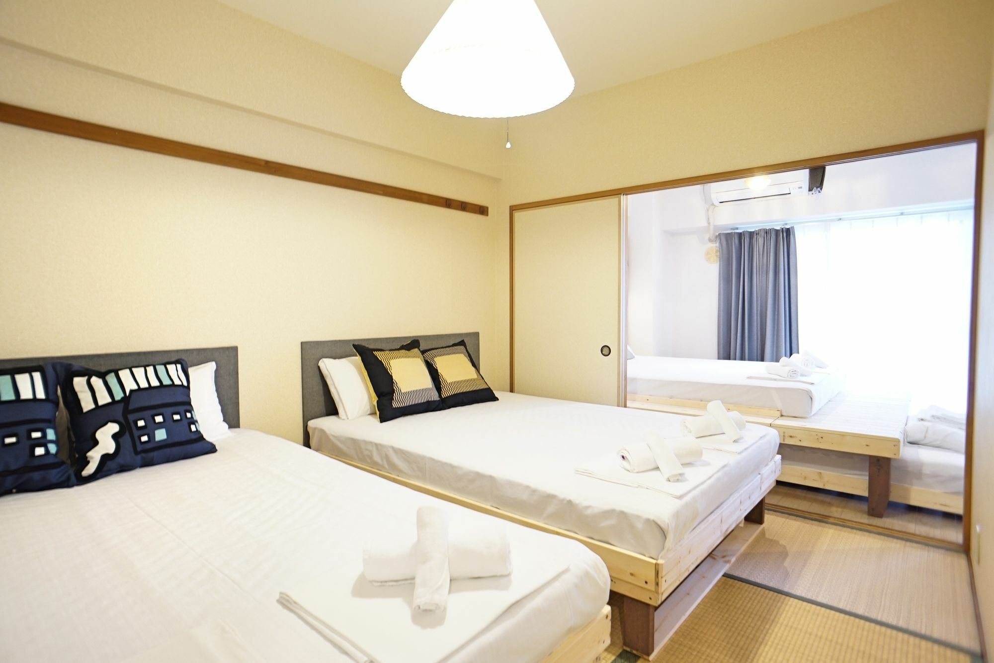 Million Apartment *