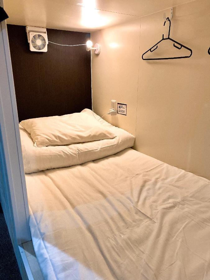 Gate 80 Hostel *