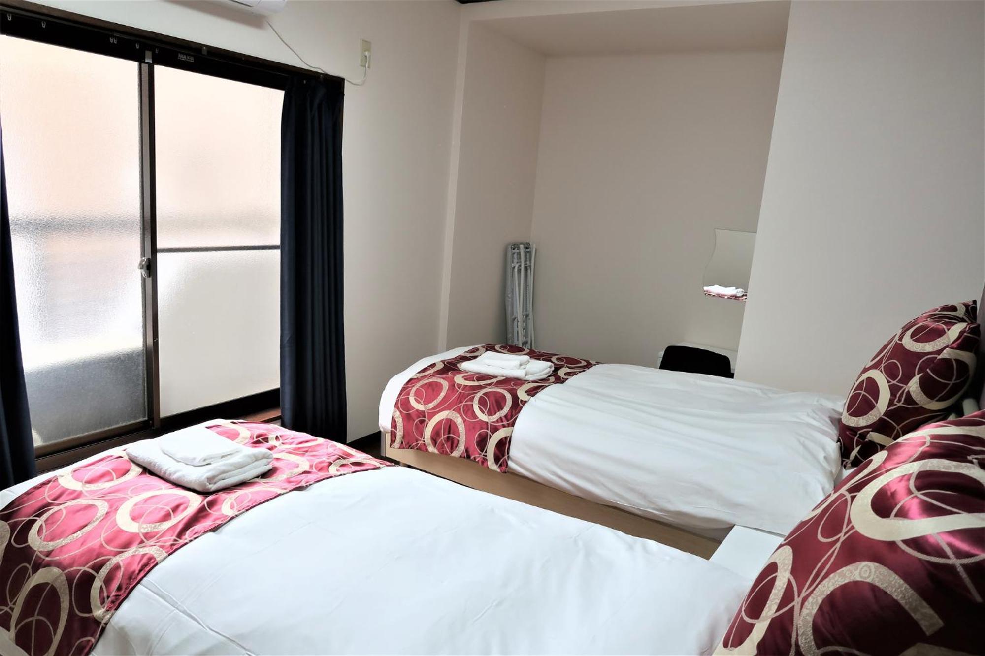 Sakura House: Traditional With Wi-fi Near Tsuruhashi Holiday home
