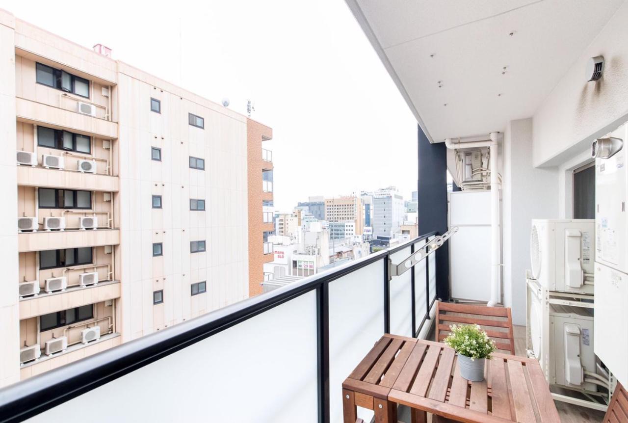 Crystal Exe Nipponbashi Mei&guest House *