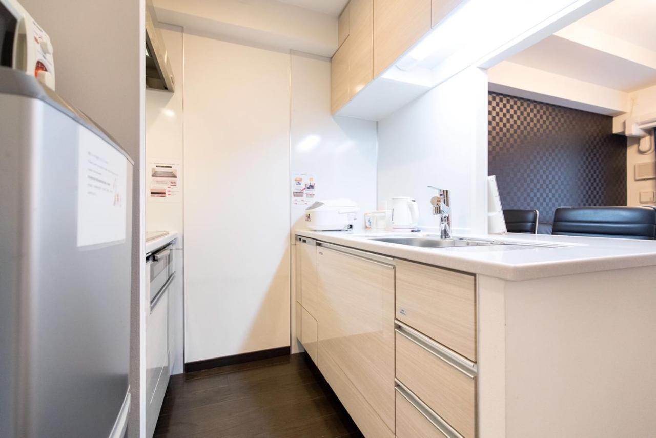 Crystal Exe Nipponbashi Mei&guest House *