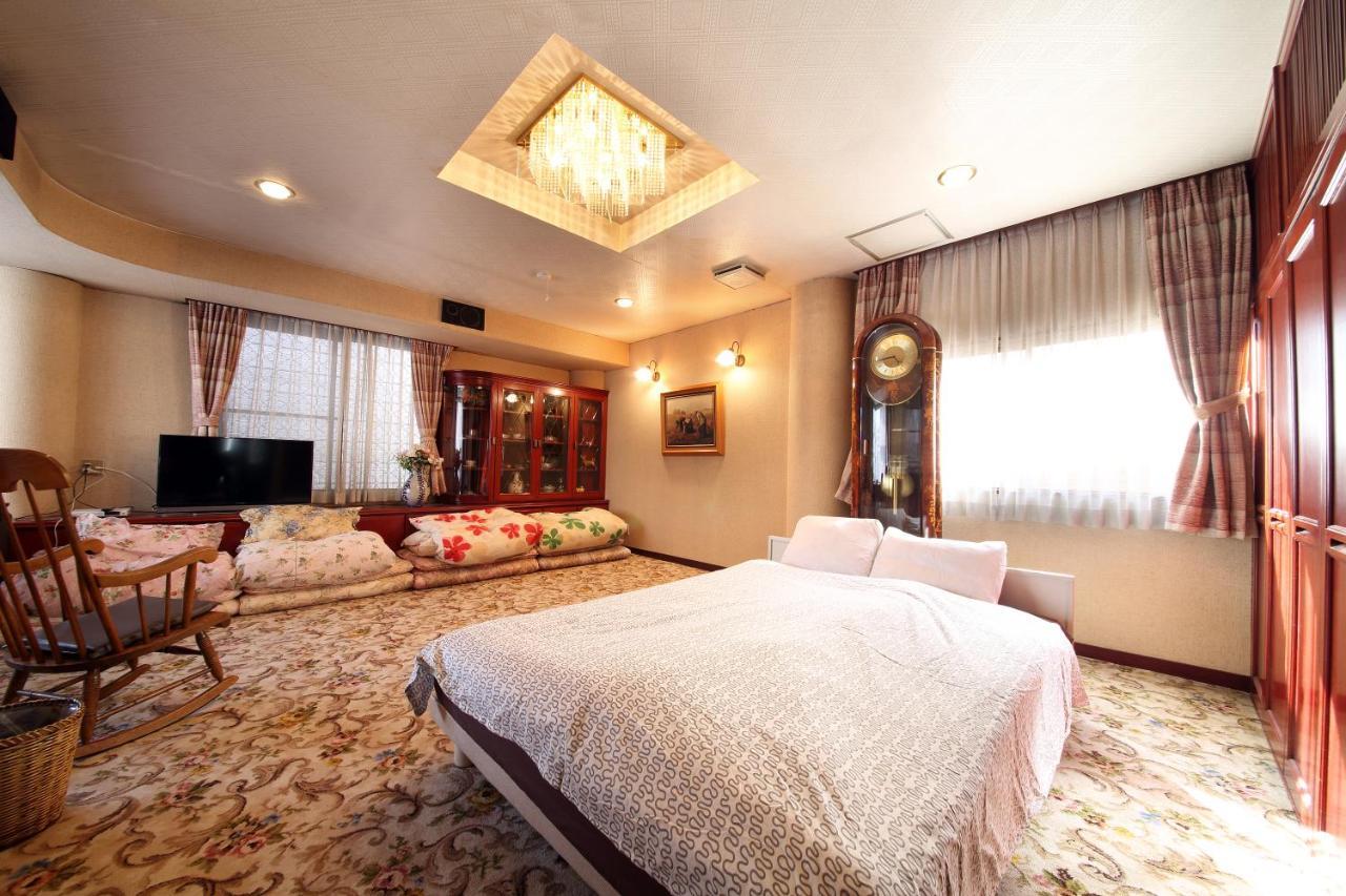 Apartment Setoguchi House
