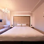 Doutonbori Crystal Hotel