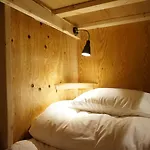 Hostel Rakutsuki