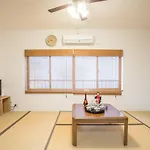 Namba Akiko Villa Hostel