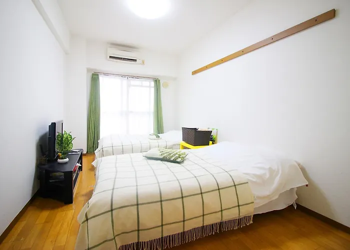 Axis Chateau Higashi-Shinsaibashi