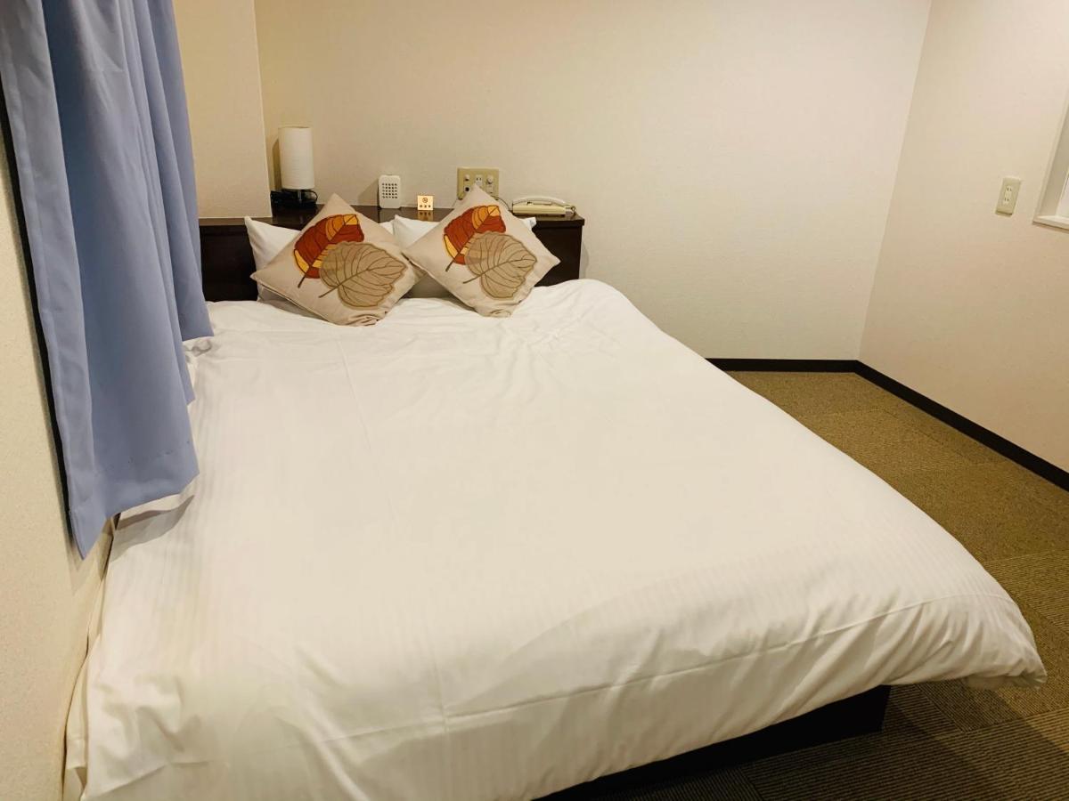 Trw Tennoji 3*