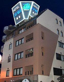 Economy hotel Livemax Umeda 2*
