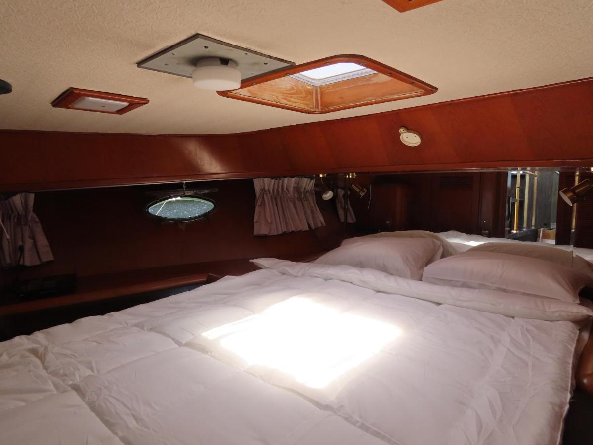 Hokko Marina Hull Osaka