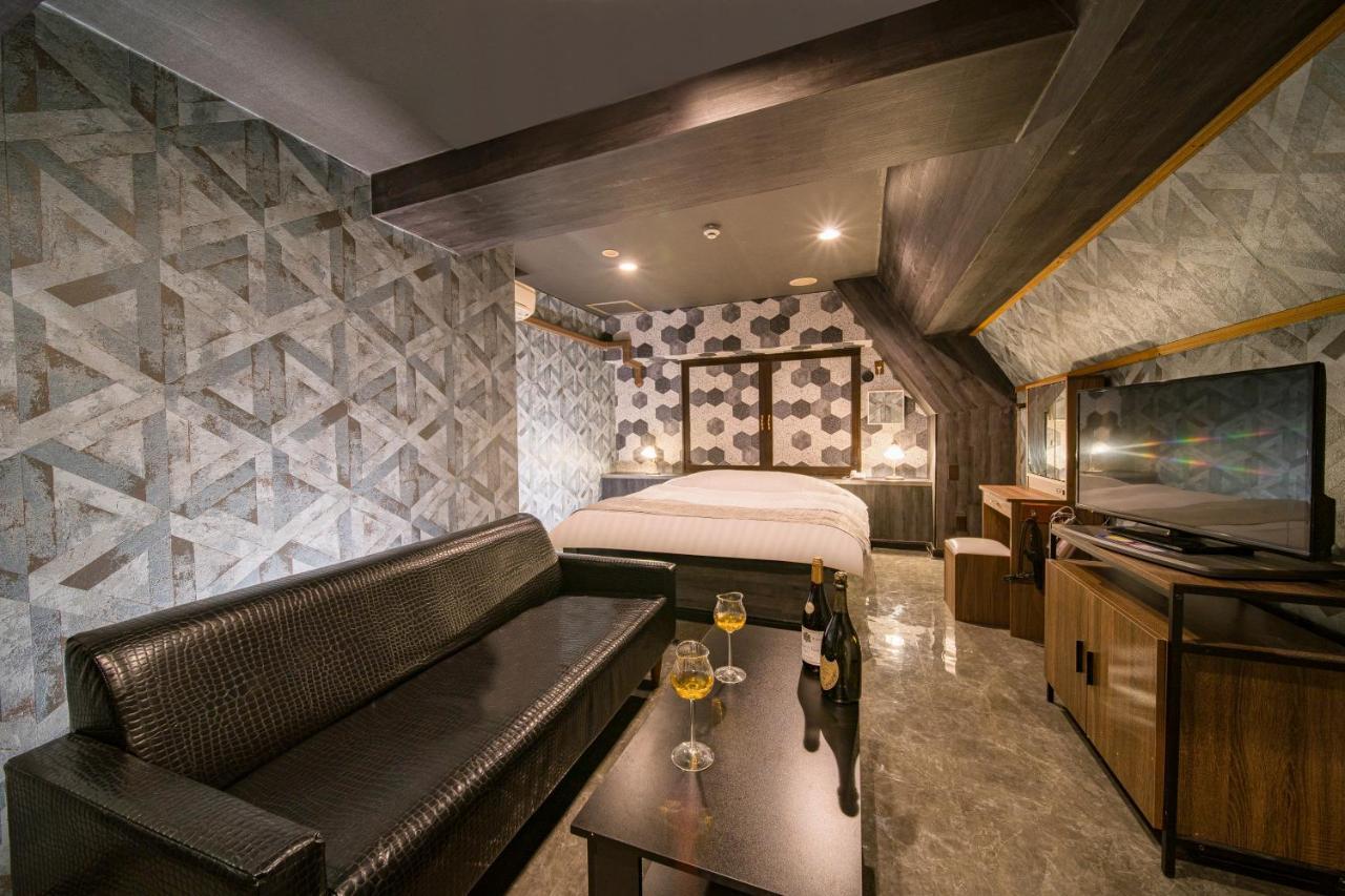 Liebeshotel Namba Alpha (adults Only) 2*