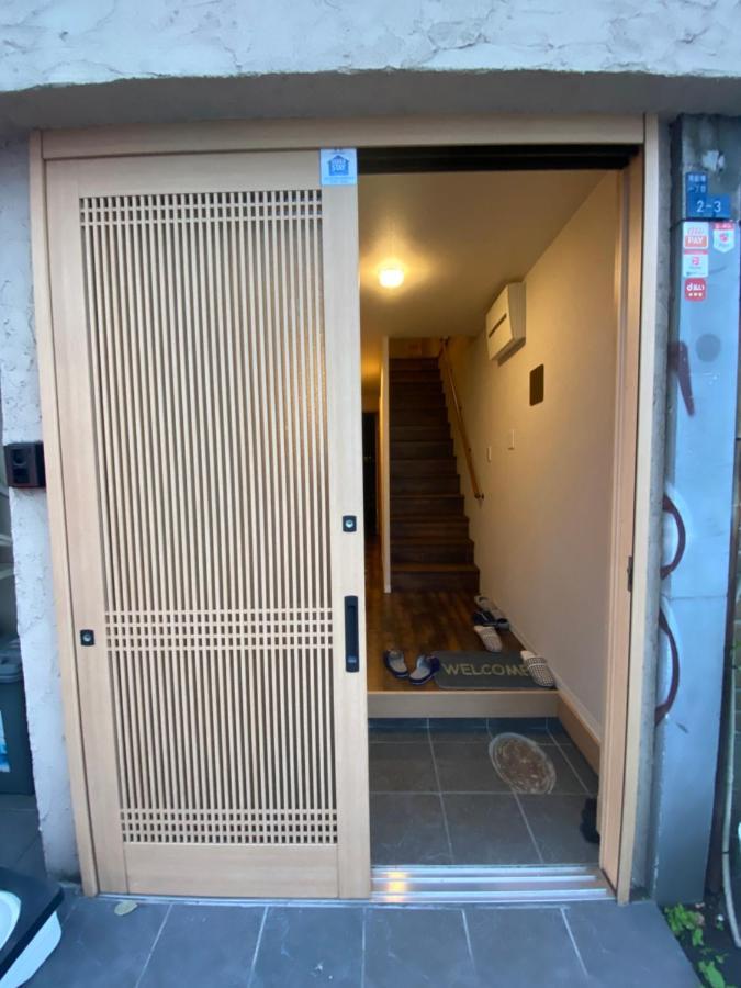 Apartment ロッジ蔵123: 心斎橋駅近く新築一軒家 Osaka