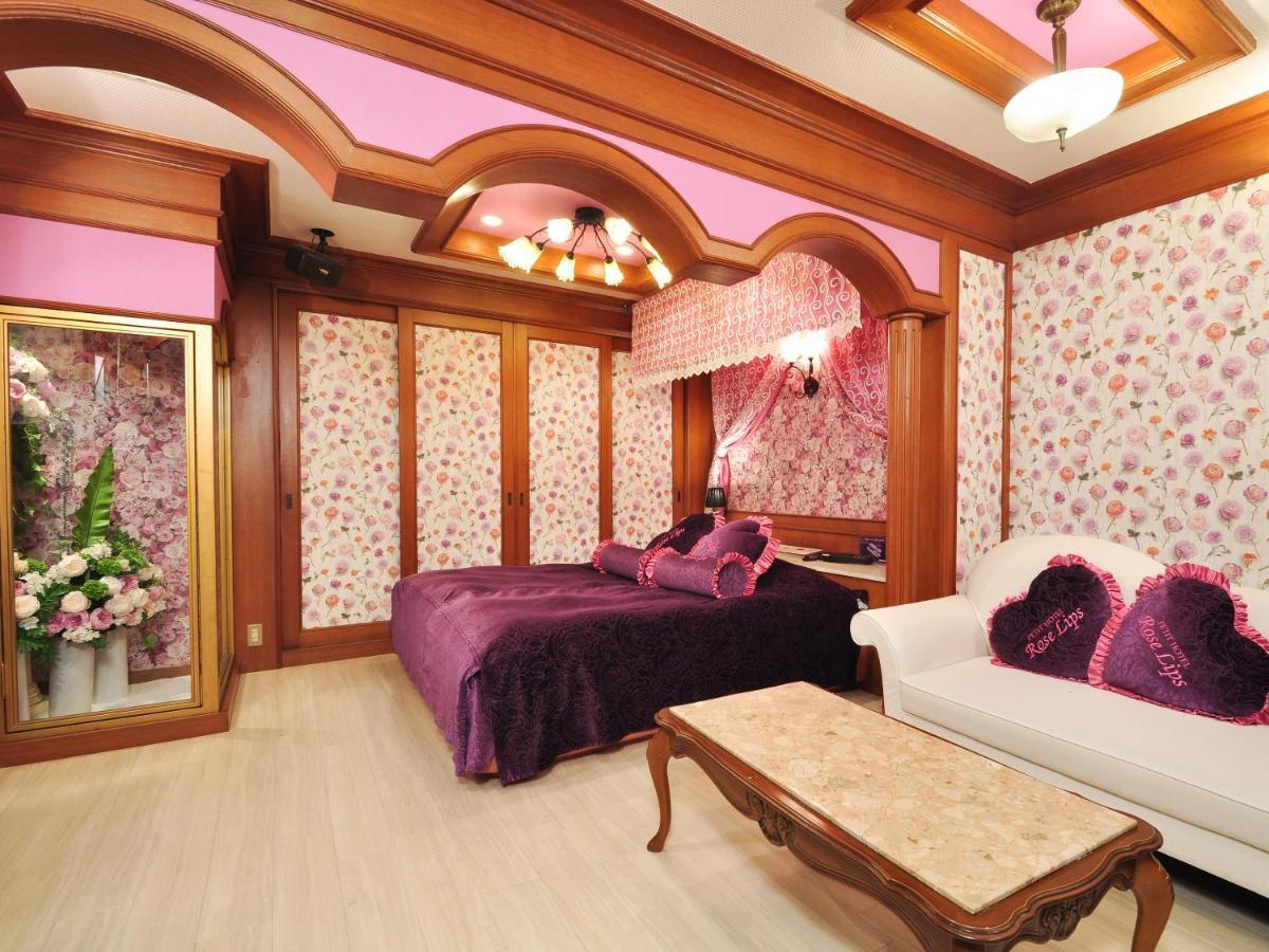 Roselips Tsuruhashi ローズリップス鶴橋 Love hotel Osaka