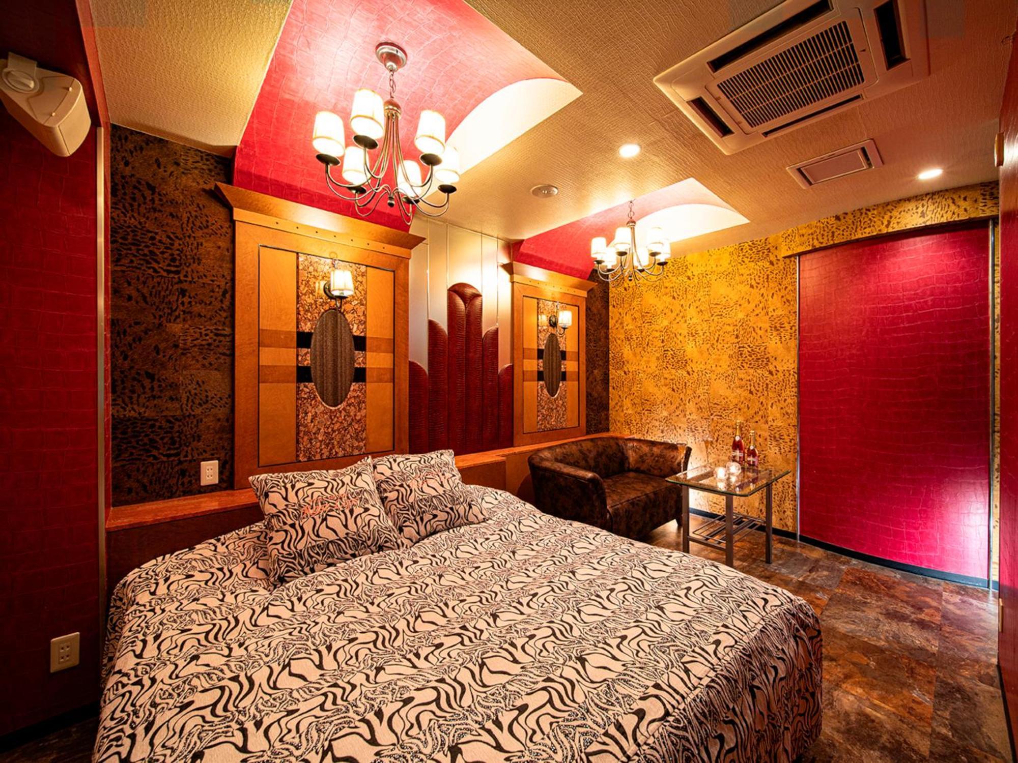 Roselips Tsuruhashi ローズリップス鶴橋 Love hotel