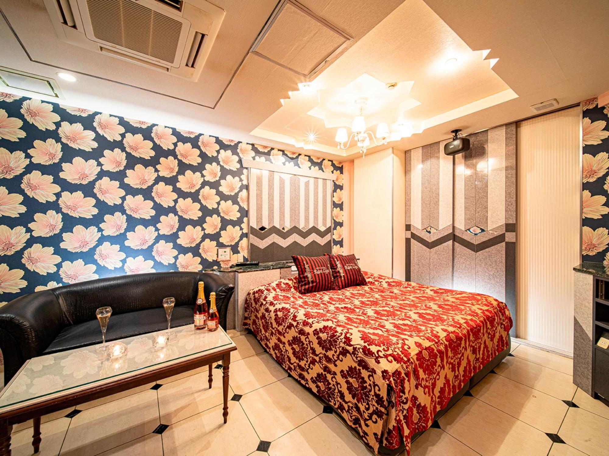 Roselips Tsuruhashi ローズリップス鶴橋 Love hotel Osaka