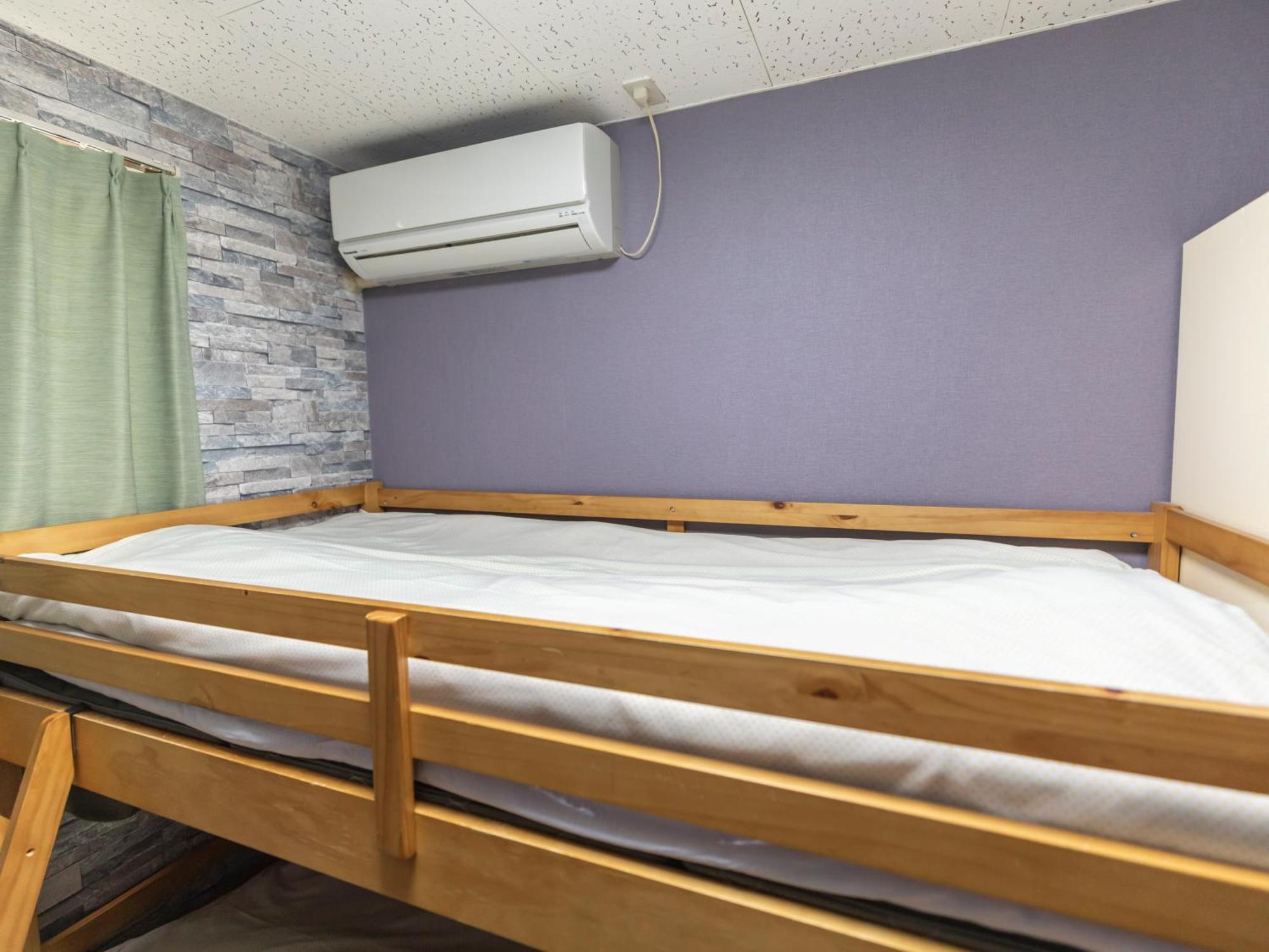 Kaga Hostel *
