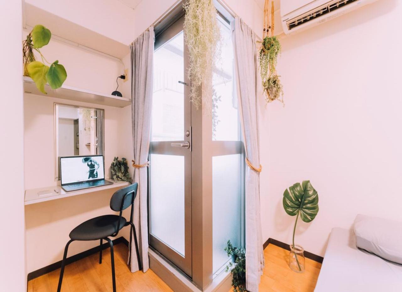 Apartment Minimalist Loft Namba Compact Studio With A 24-hour Gym Ma502