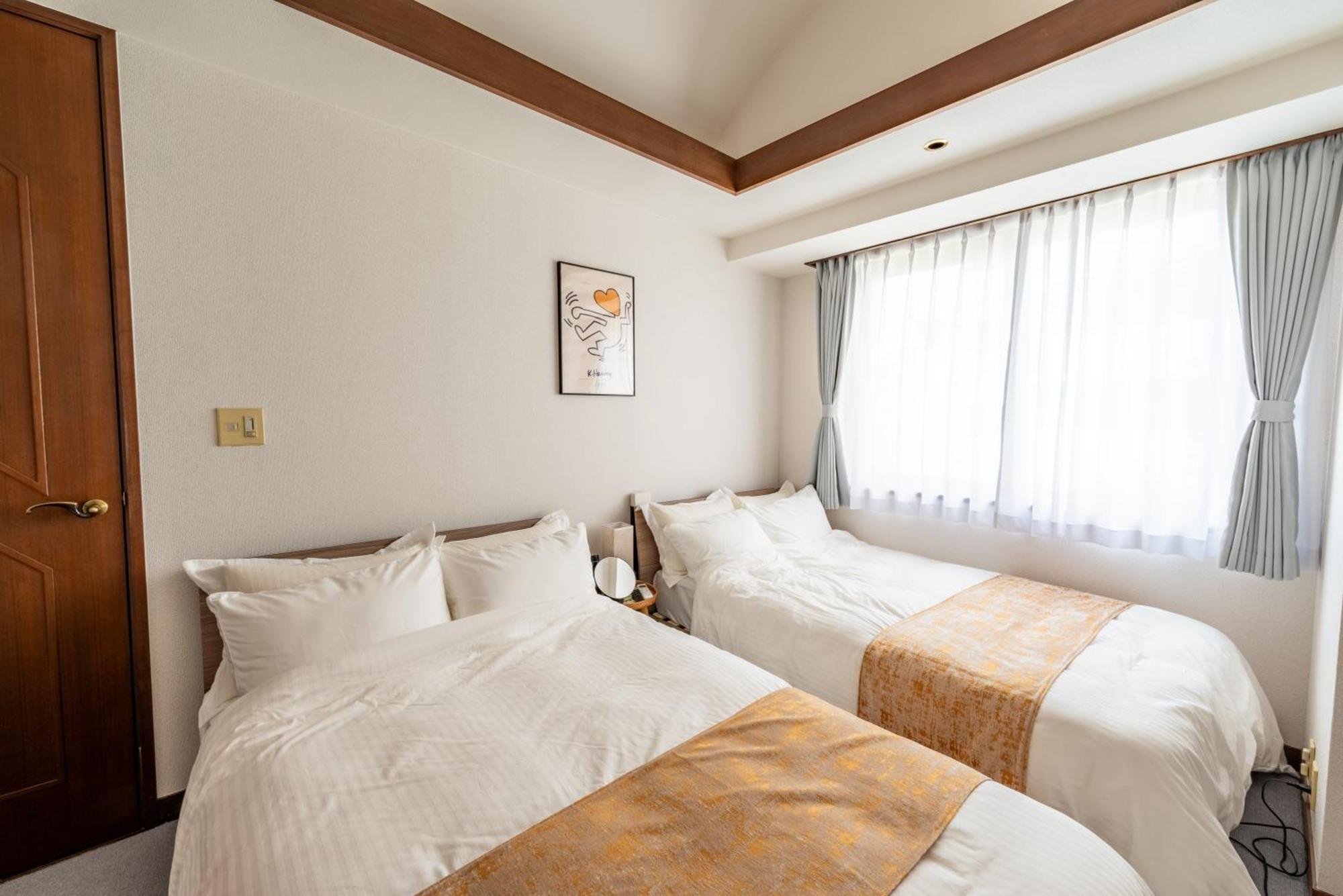 Sweet House 105 Square Meters Of Single Floor Space 15 Minutes On Foot To Shinsaibashi Dotonbori 30 Minutes To Usj 7 Minutes To Umeda Apartment Ōsaka