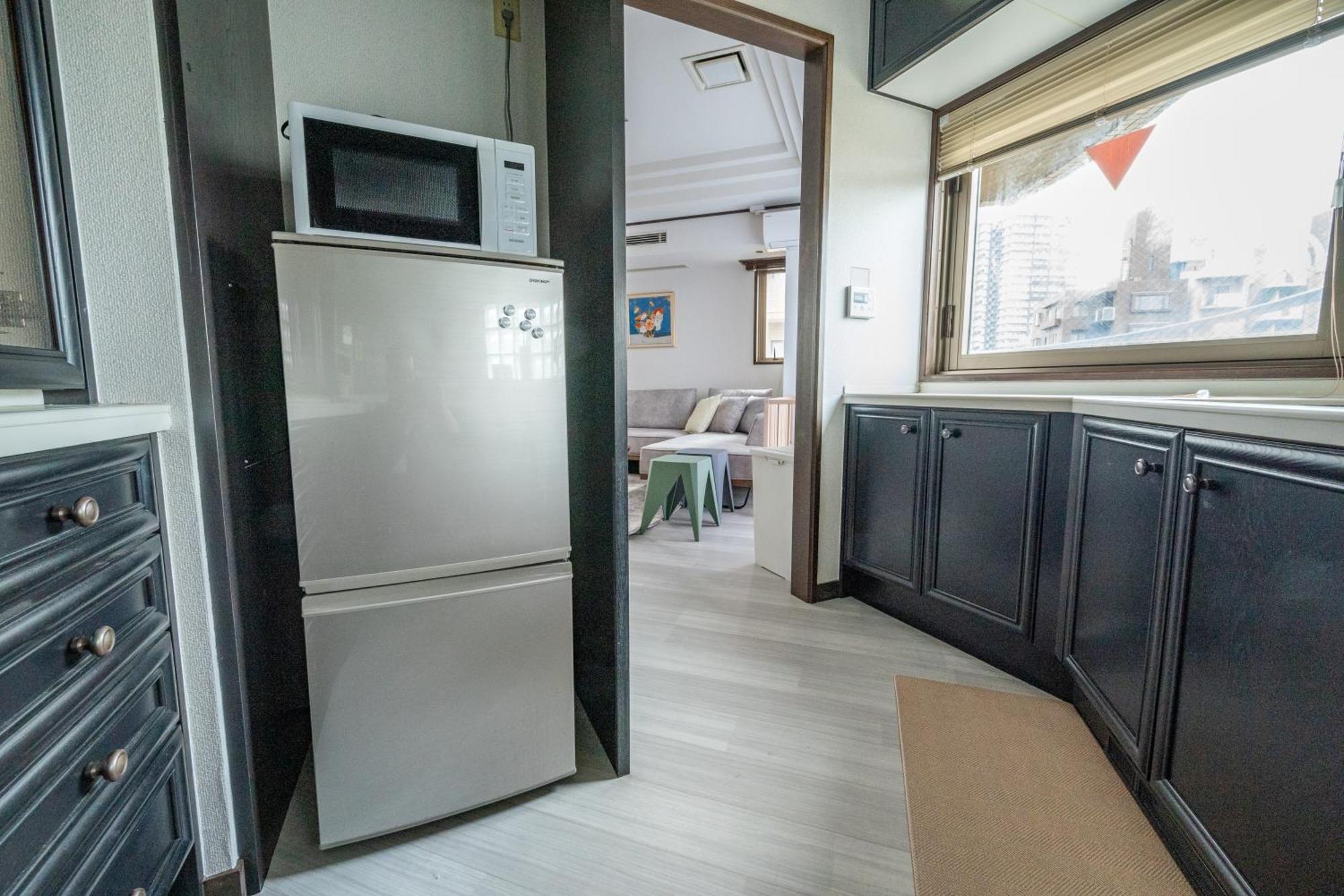 Sweet House 105 Square Meters Of Single Floor Space 15 Minutes On Foot To Shinsaibashi Dotonbori 30 Minutes To Usj 7 Minutes To Umeda * Ōsaka
