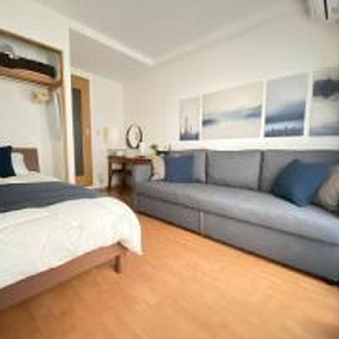 Apartment コンフィデンスロン402 Ōsaka