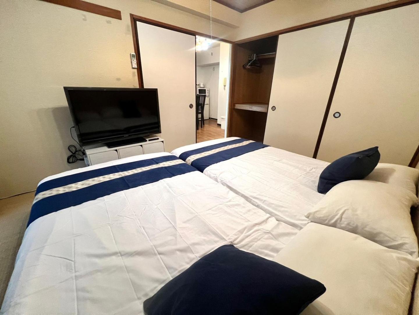 Two House In Front Of Namba F201 Apartment *