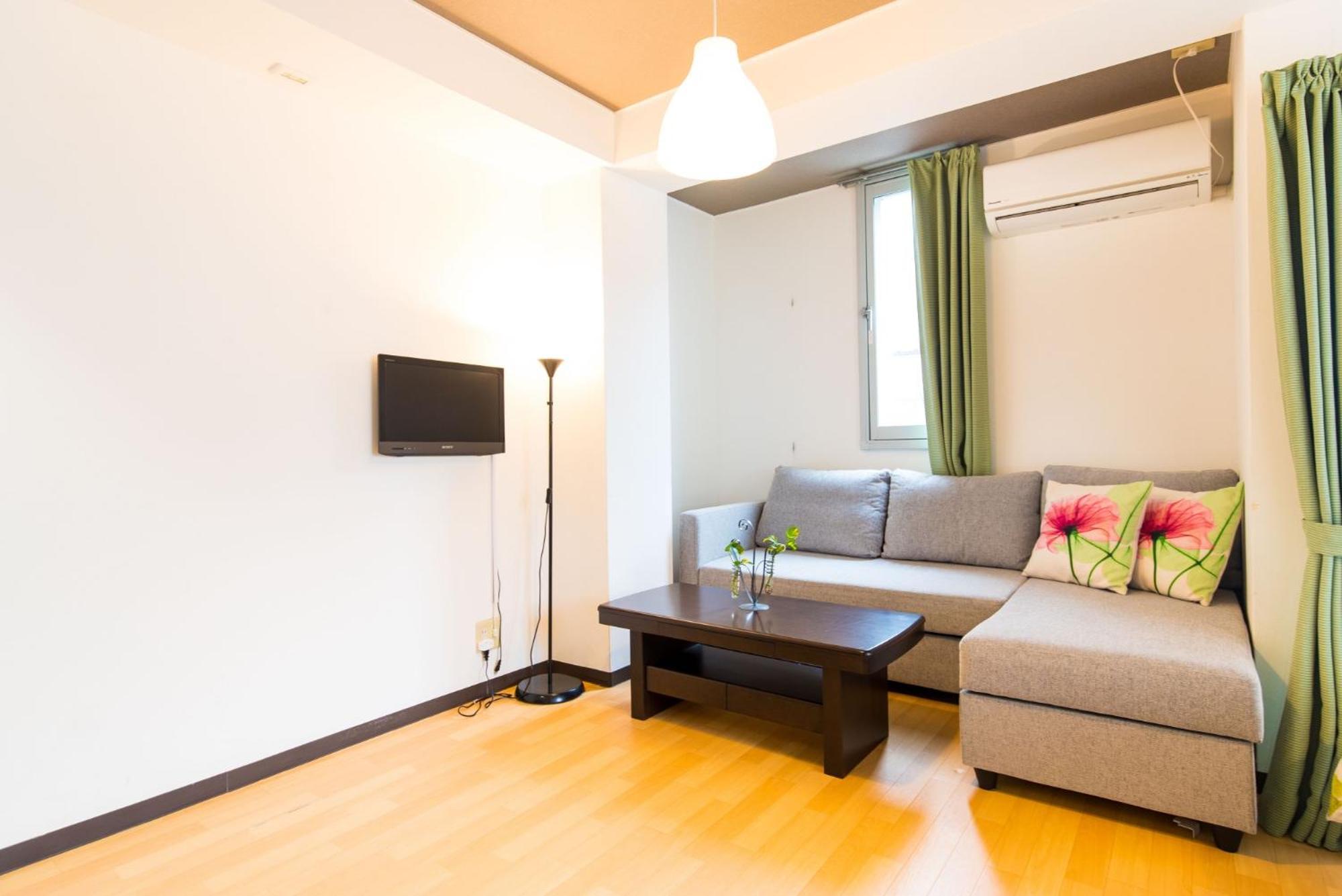 Apartment Sakura House Namba B Ōsaka