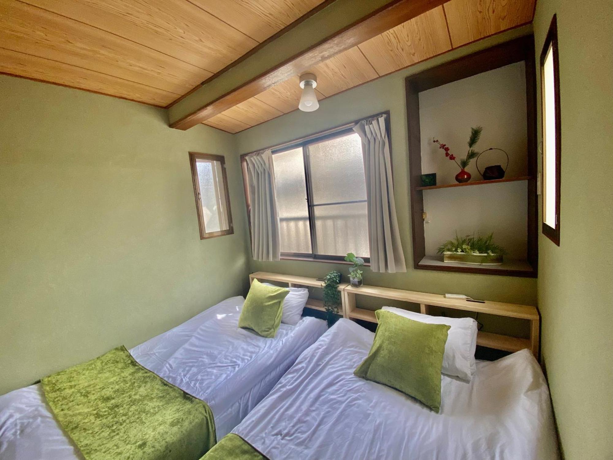 Dotonbori Direct: Traditional With Modern Amenities Villa *
