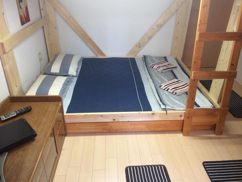 Central Osaka Bed And Breakfast Hostel *