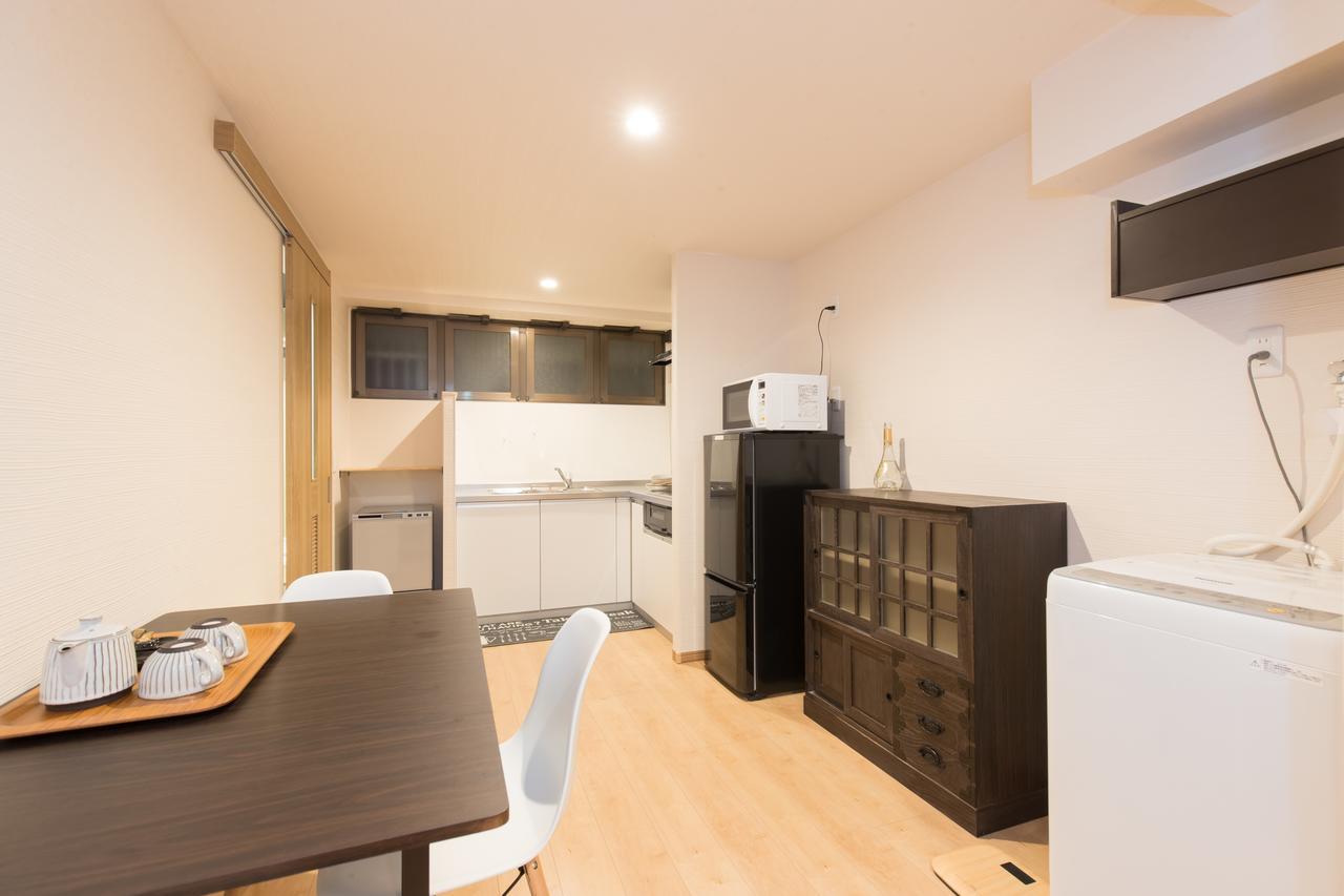 Shimanouchi Apartment *