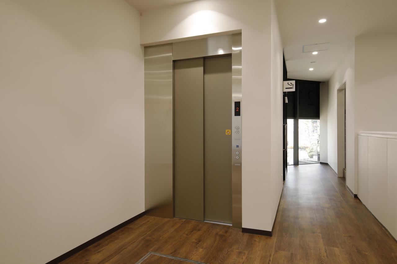 Tama Cabin Honmachi Capsule hotel