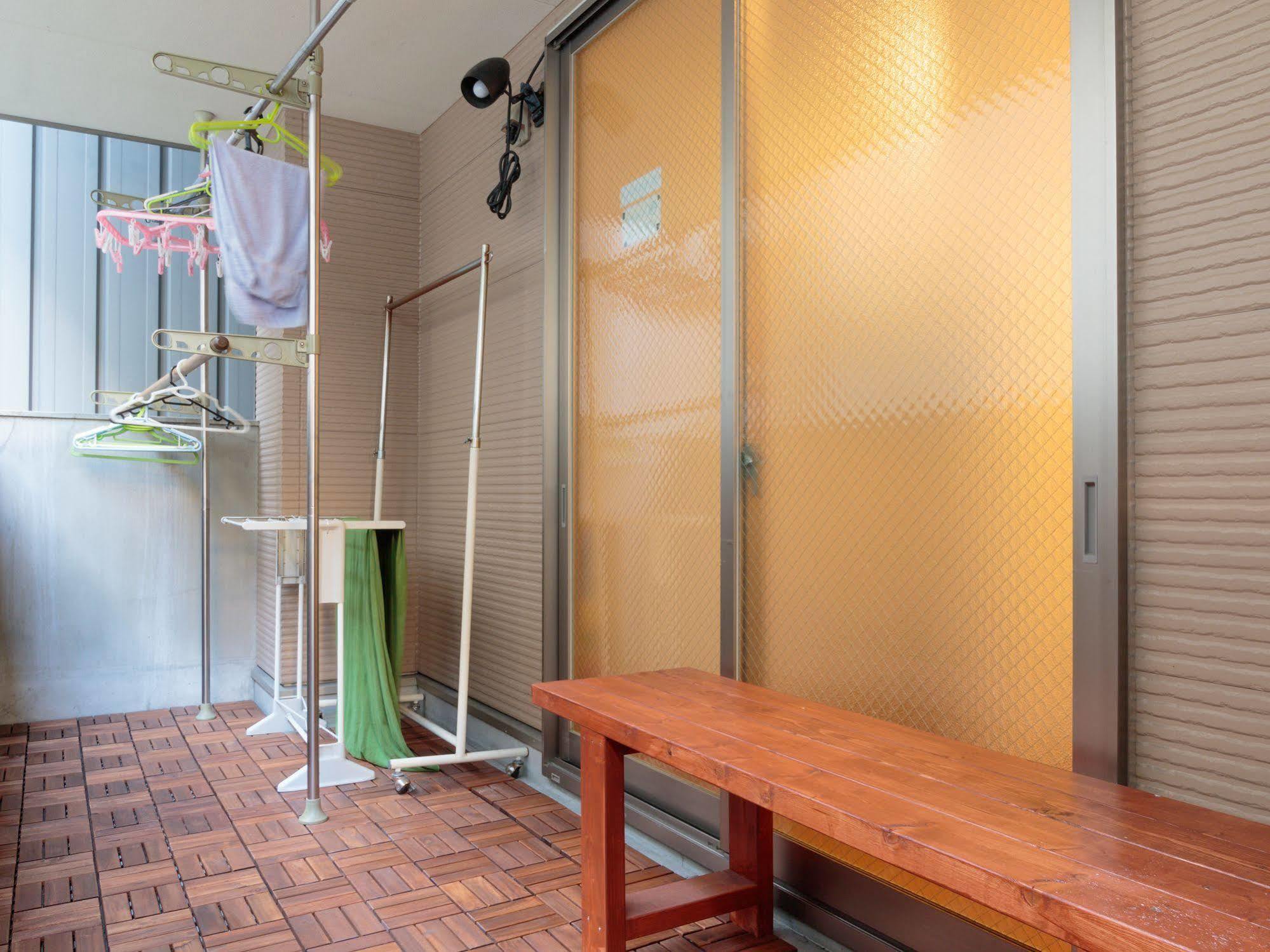 J-hoppers Hostel *