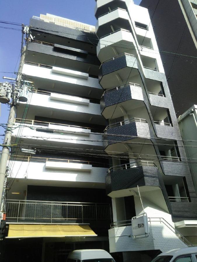 Universal Apartment