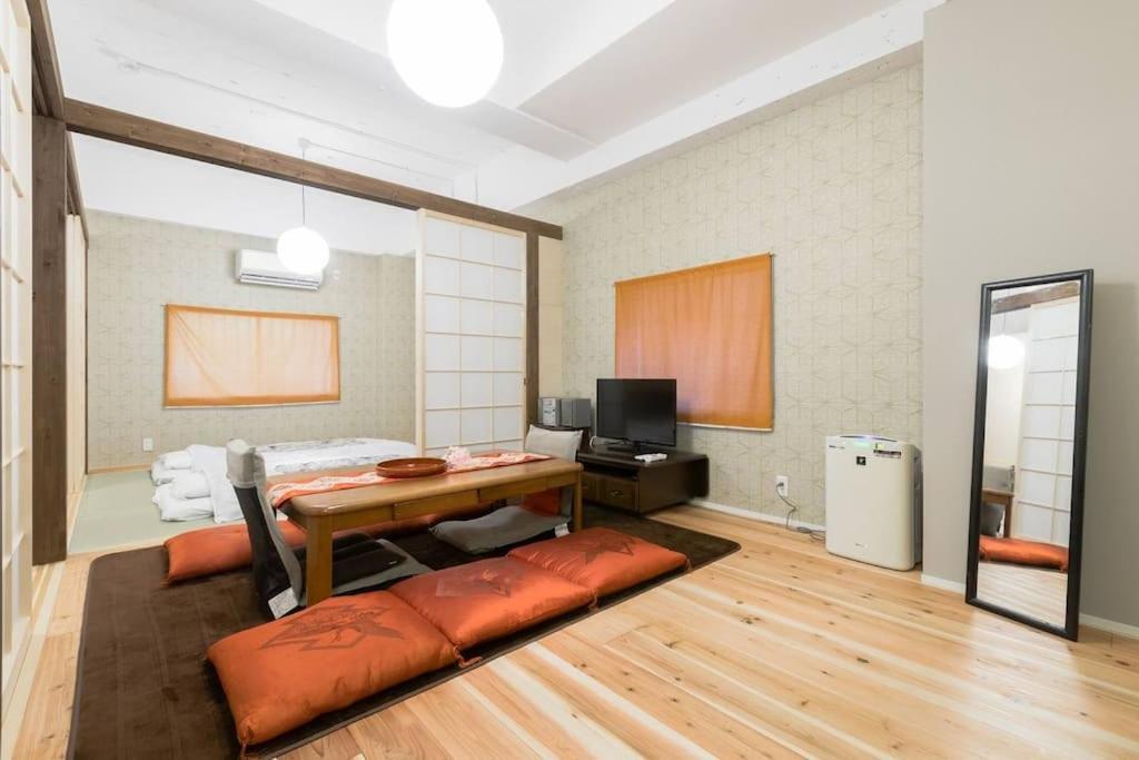 Life House Shinsaibashi Castle Gasthof