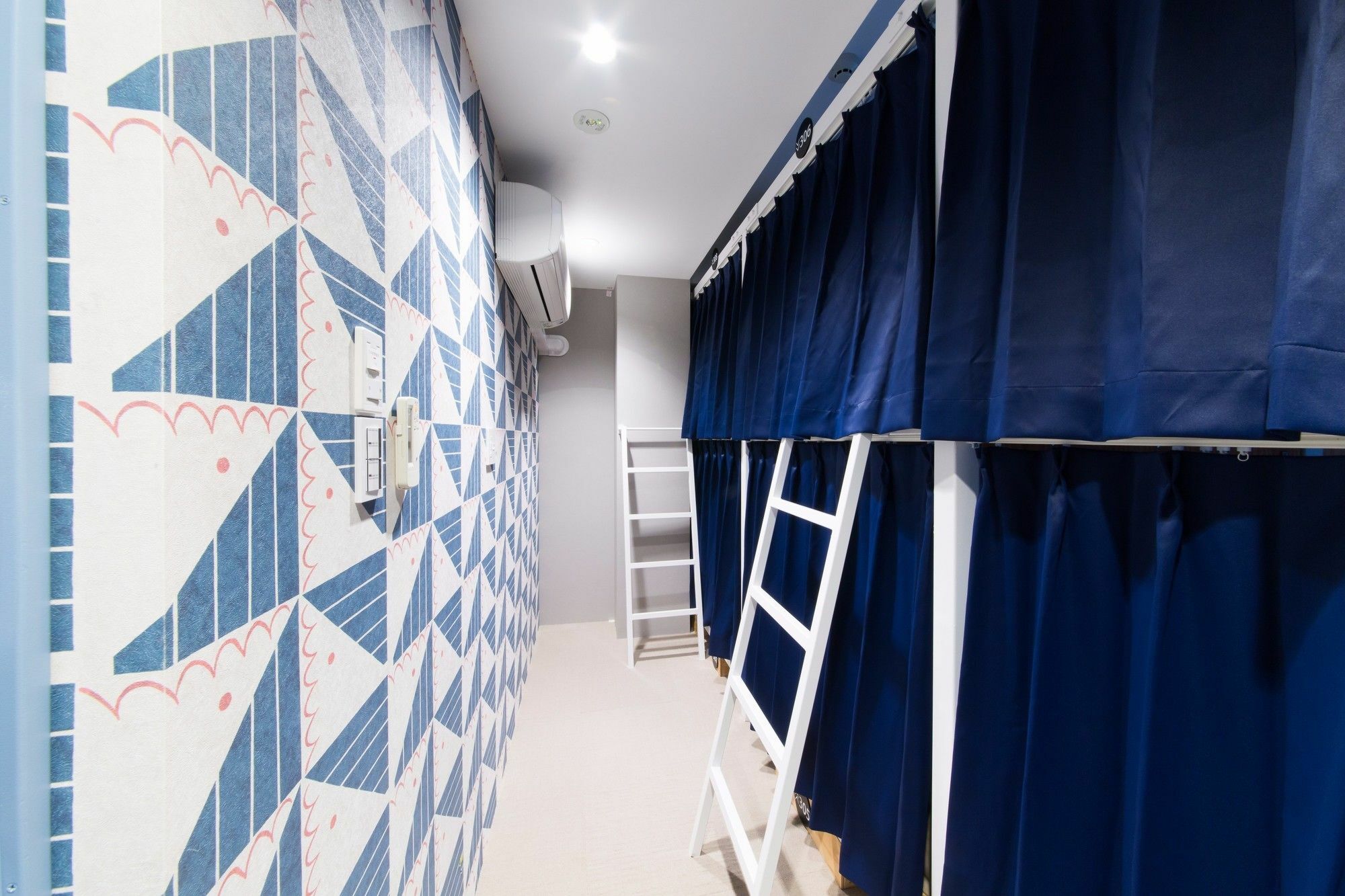 Dot Hangout Hotel Osaka