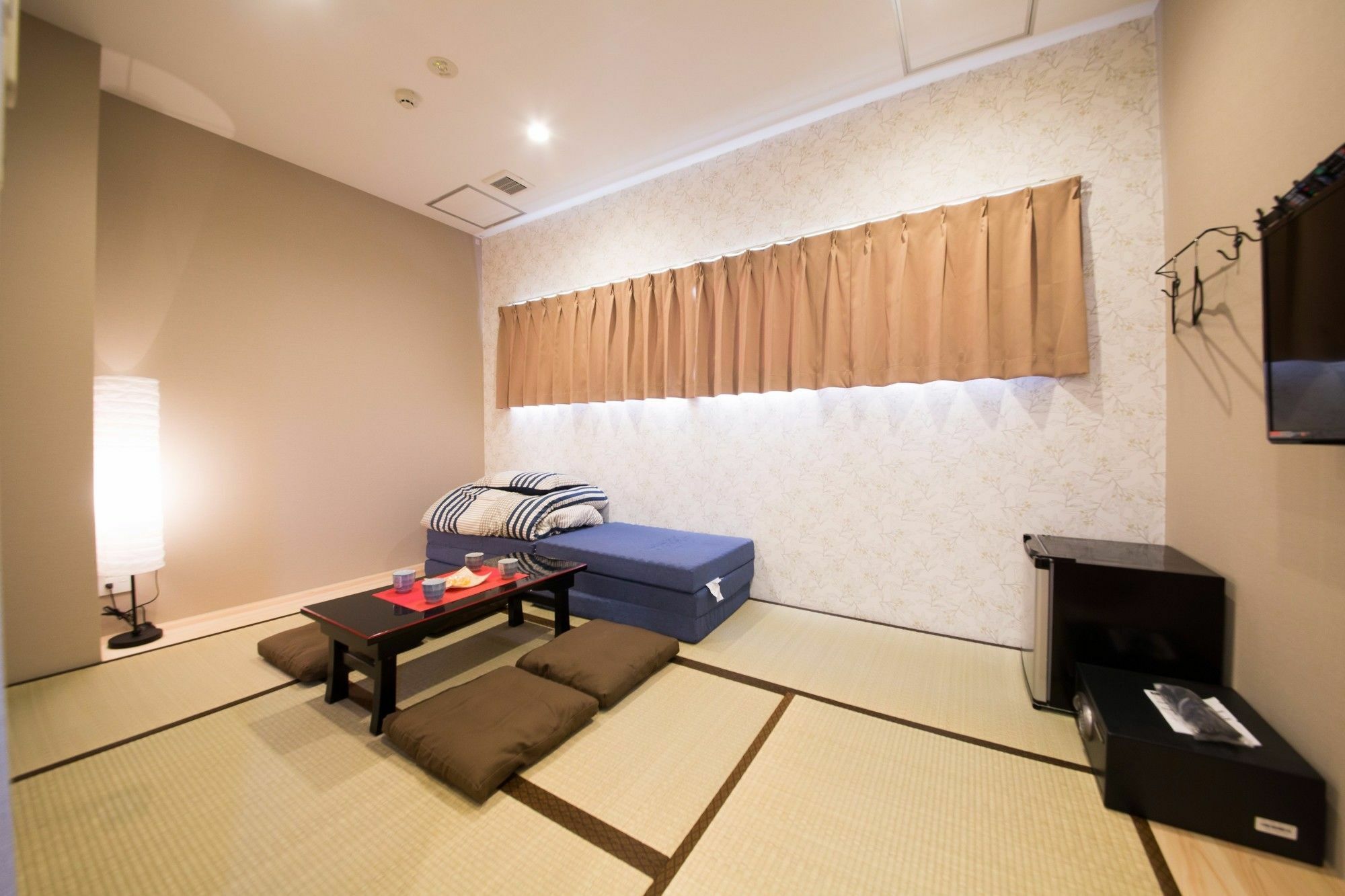 Dot Hangout Hotel