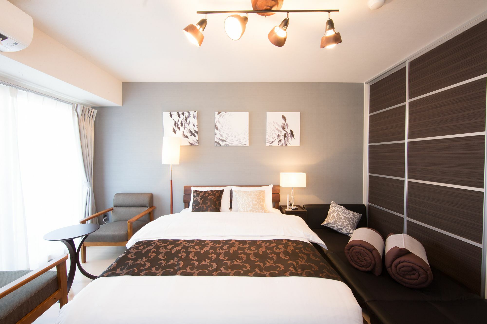 Premias Umeda Apartment *