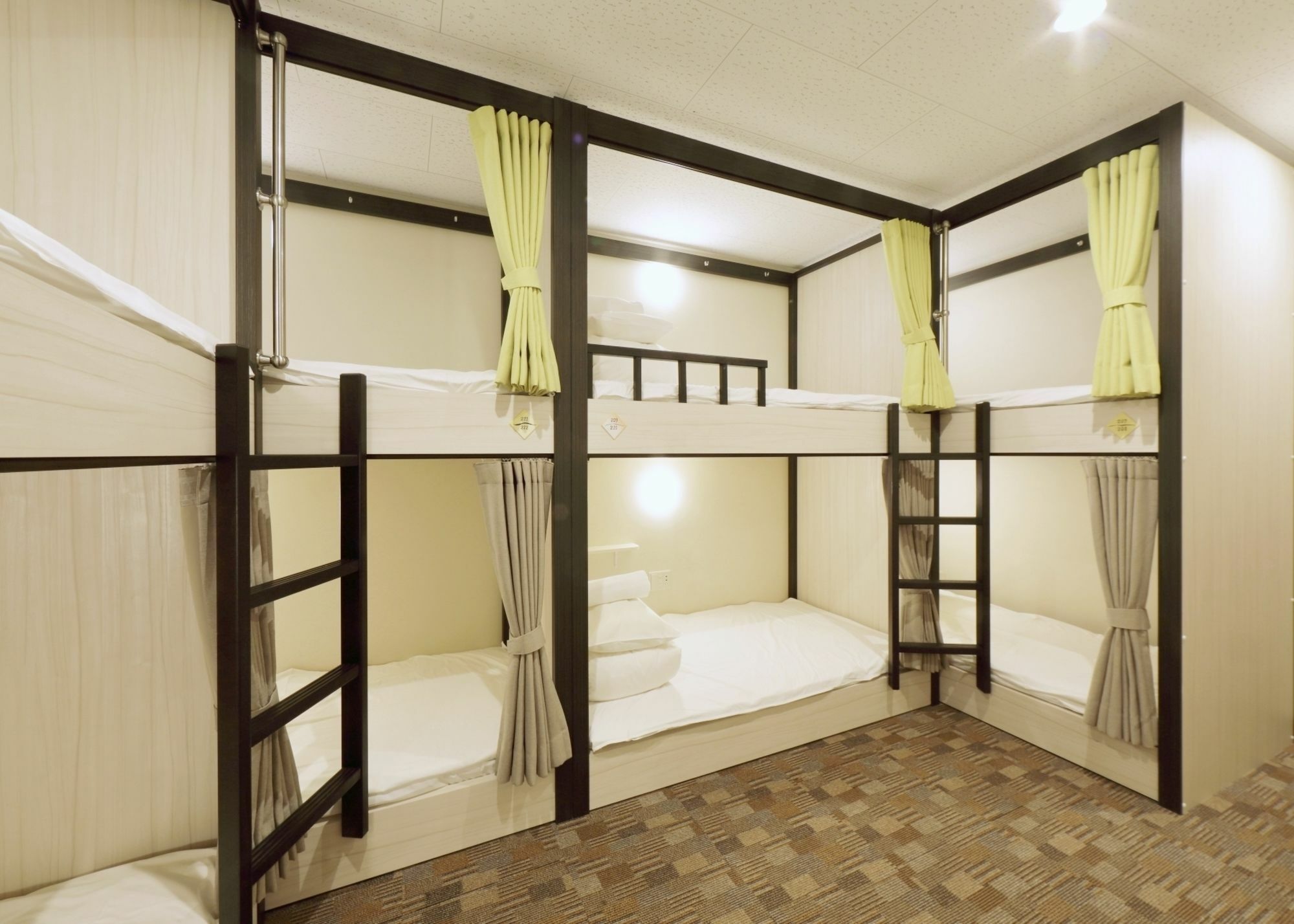 Home Hostel Osaka Osaka