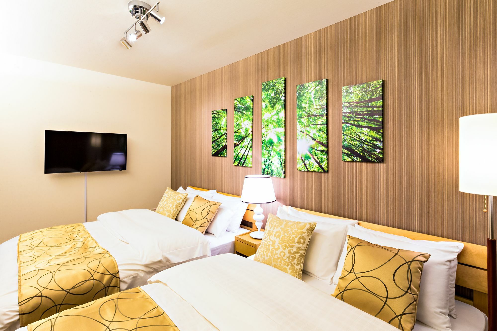 Premias Umeda Apartment *