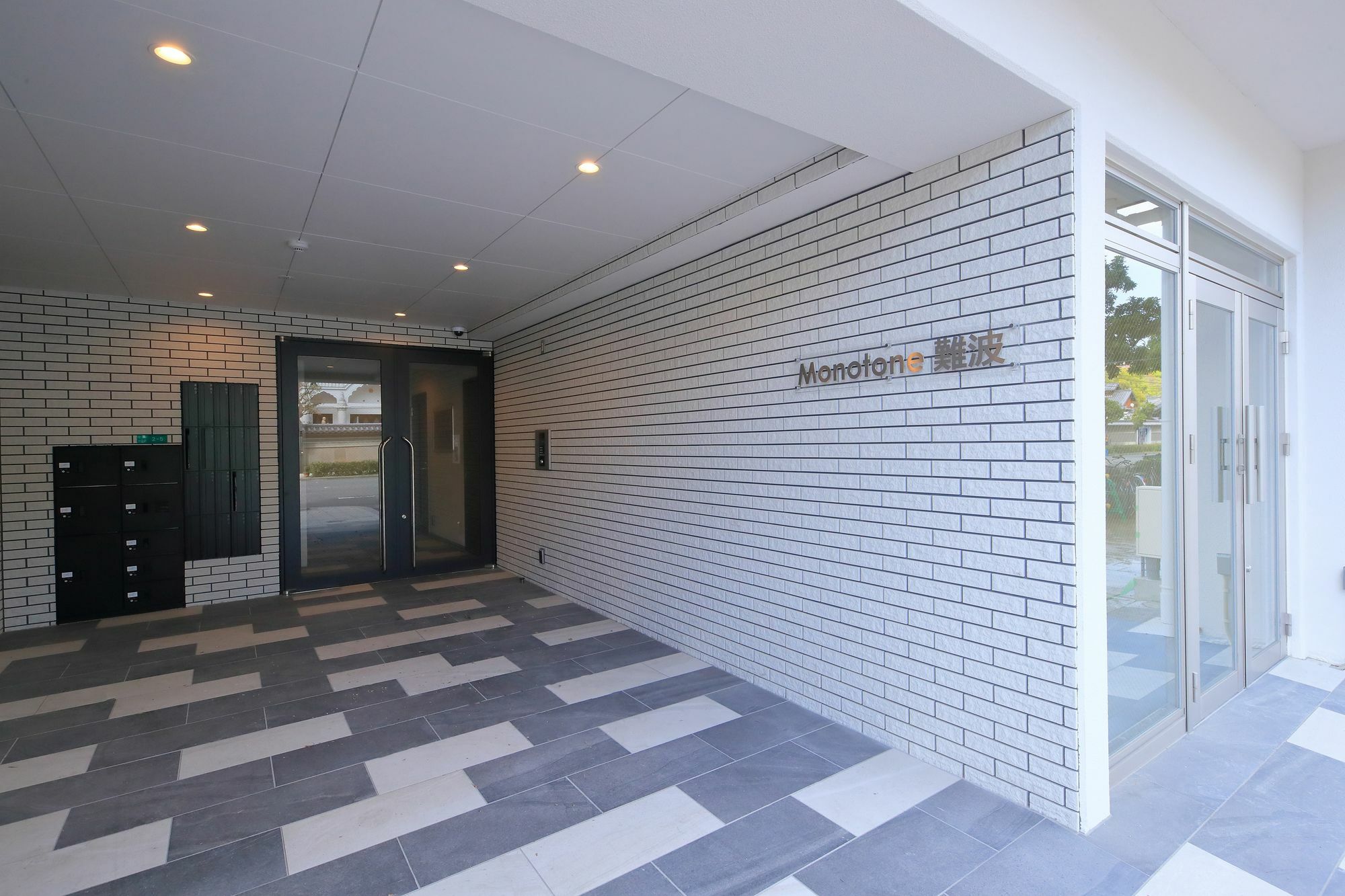 Grandouce Nipponbashi-higashi *