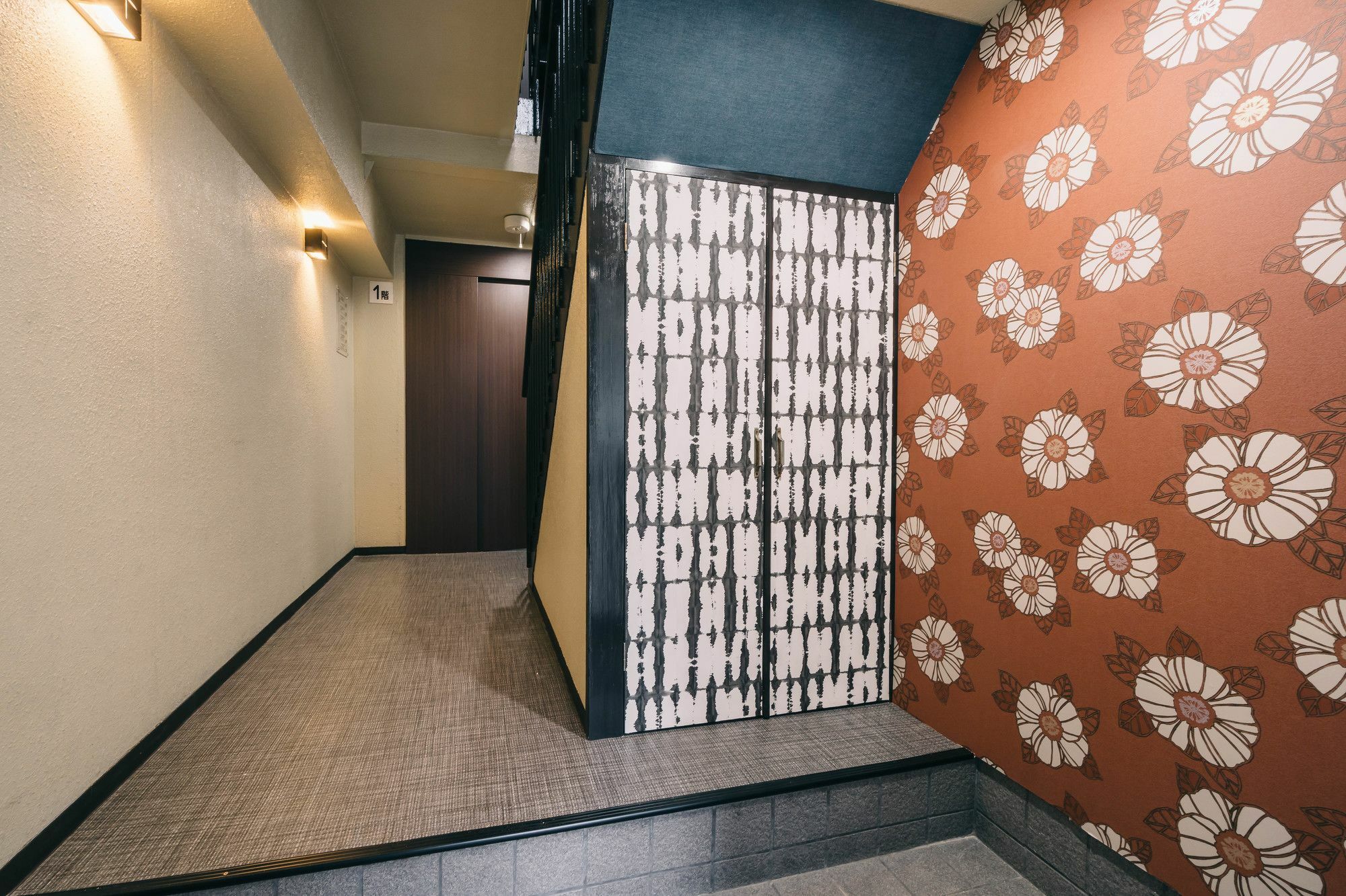 Ikidane House Namba Hostel