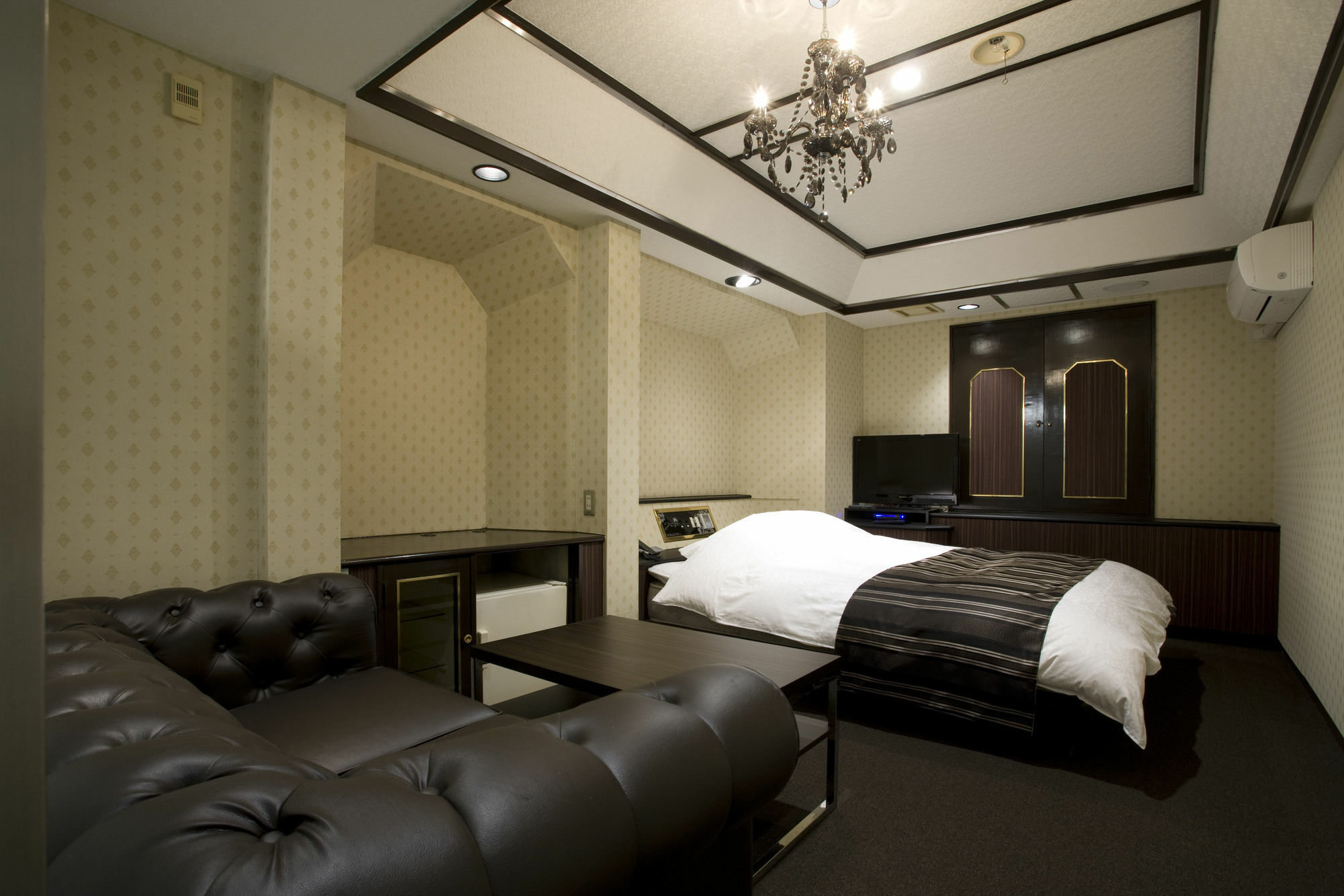Jay - Adults Only Hotel