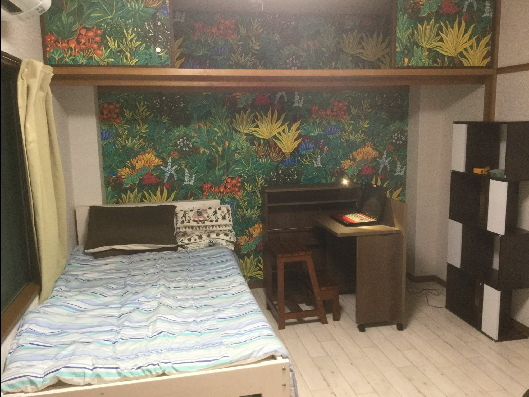 Poshtel 240 Apartment